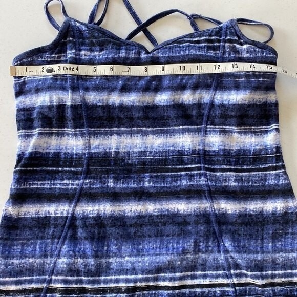 Athleta Urban Explorer Strappy Tie Dye Yoga Workout Tank Shelf Bra Activewear - Picture 6 of 13